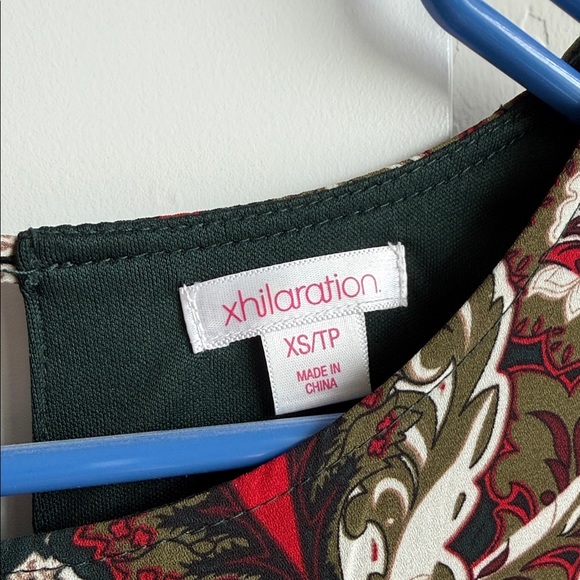 Patterned Dress - Picture 2 of 3